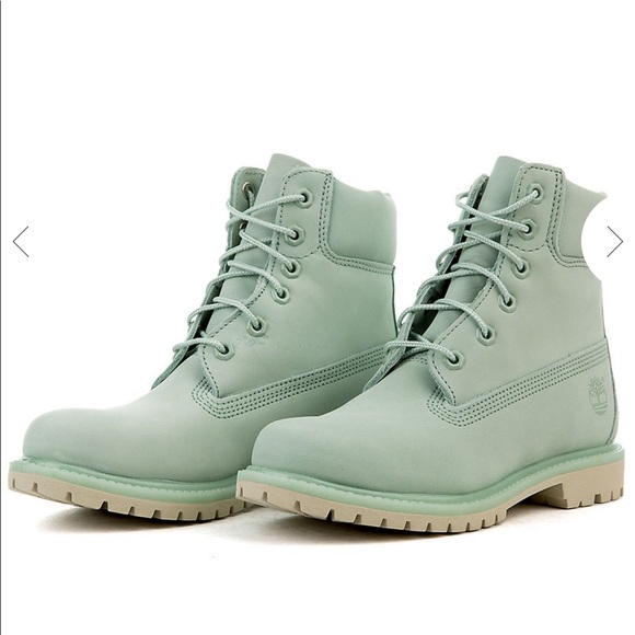 mint green timbs